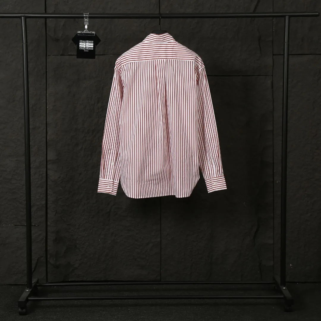 P250 Actual Photos [Popular New Style] Model No.: 25019# Color: Red/Green/Blue Size: S to Custom dyed original pearlescent white buttons, large and small divisions, vertical eyelets ✅ - Special shaped chiffon foil is included in the collar door tube, not easy to deform and pull ✅ - RL three-color large and small vertical striped shirt, extraordinary isometric, cleverly matched stripes, diverse wear to stimulate self-expression, relaxed layering to play with the look of the four seasons